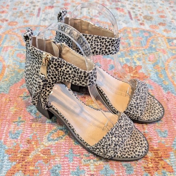 Cheetah Print Block Heel Sandal Size 6 - Picture 1 of 6